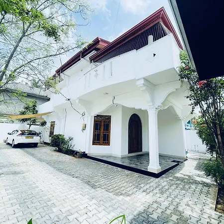 Calm Guest Villa Trincomalee Exterior photo